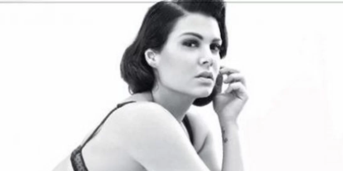 H Μαρία Κορινθίου ποζάρει ολόγυμνη για καλό σκοπό!