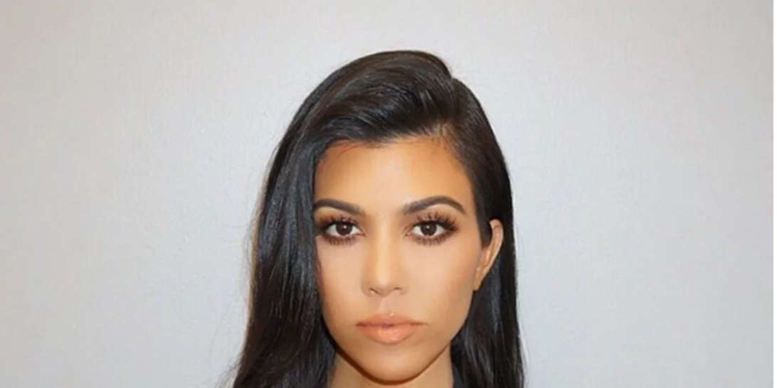 Kourtney Kardashian: Μήπως το παραέκανε με τα χριστουγεννιάτικα δέντρα;