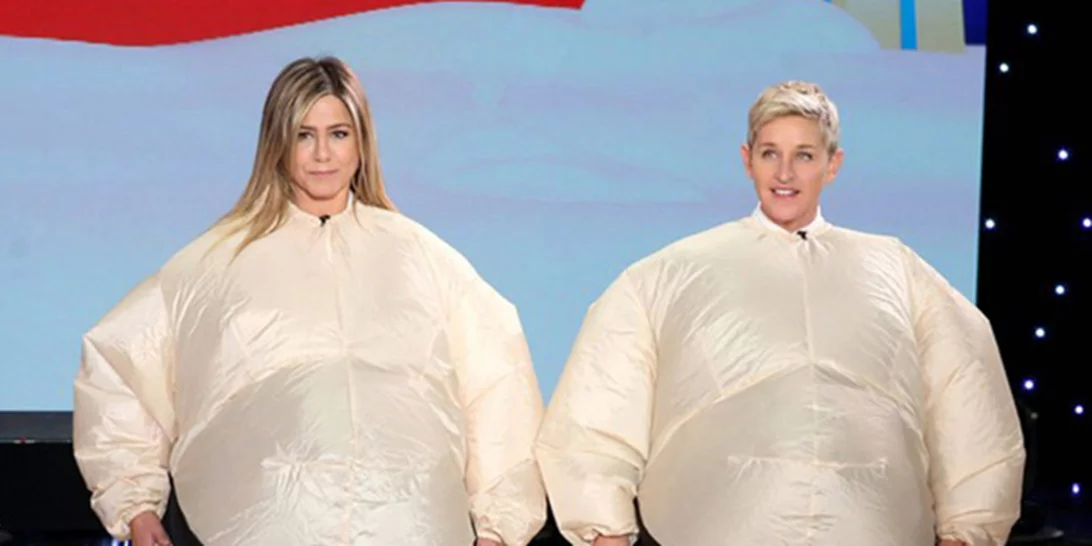 Jennifer Aniston & Ellen DeGeneres: Μεταμορφώνονται σε sumo και είναι... απολαυστικές!