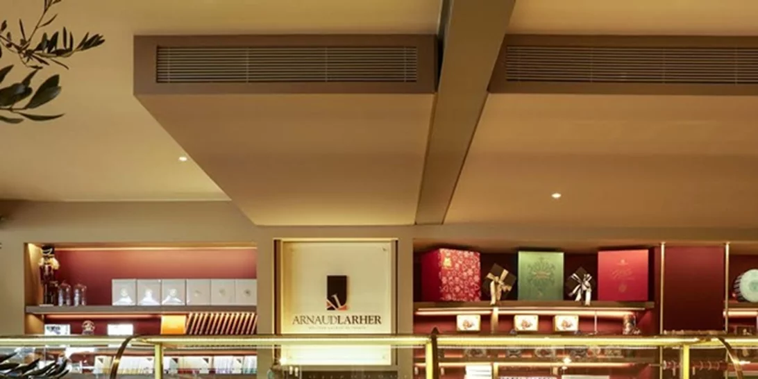 Μεγάλη Βρεταννία: Άνοιξε τις πόρτες του το ανακαινισμένο GB CORNER GIFTS & FLAVORS