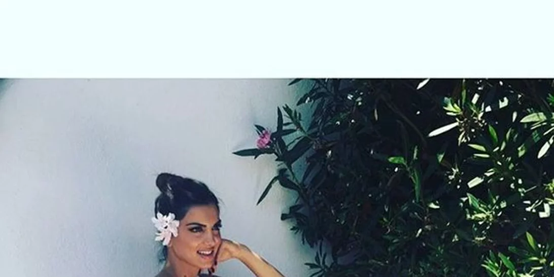 Σταματίνα Τσιμτσιλή | Στην παραλία με τις κόρες της