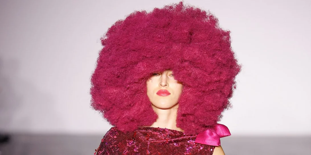 Τα 9 looks της πασαρέλας που ΔΕΝ θα φορέσουμε (κι ας μας τα χάριζαν)