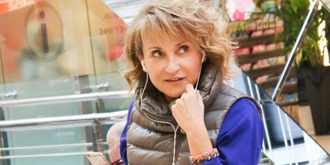 Μάρα Ζαχαρέα: Με casual αμφίεση, όπως δεν την έχουμε ξαναδεί