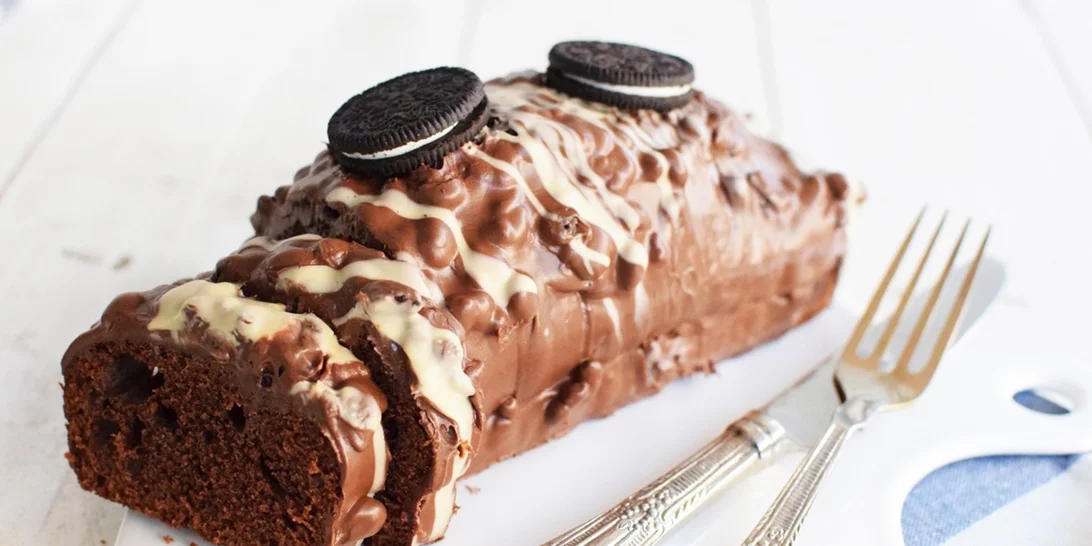 Κέικ με μπισκότα Oreo, με μπανάνα και νουτέλα, με γιαούρτι και πορτοκάλι | 3 συνταγές για λαχταριστά κέικ