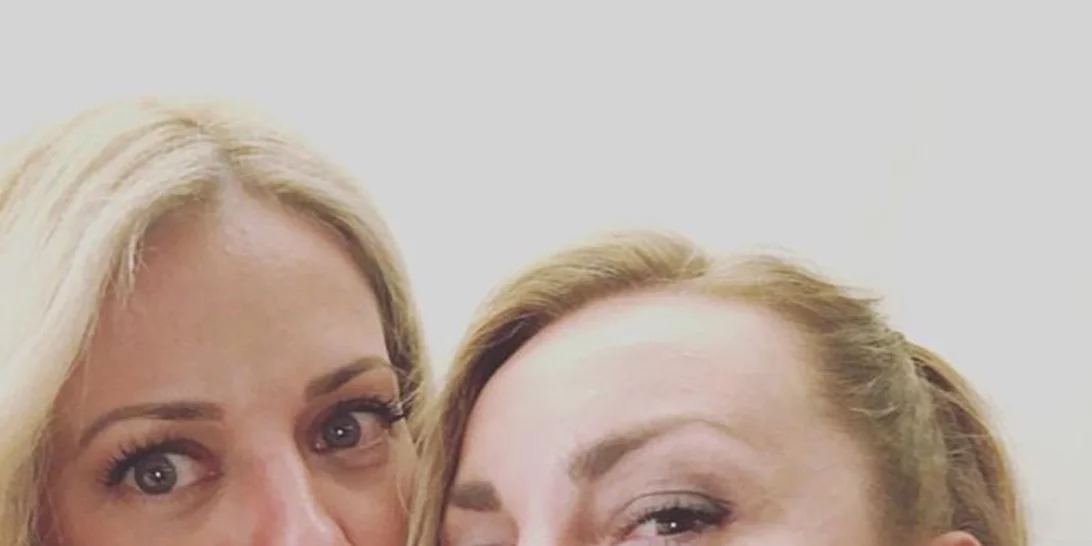 Ρούλα Ρέβη | Οι ευχές της στη Ζέτα Μακρυπούλια για τα γενέθλιά της