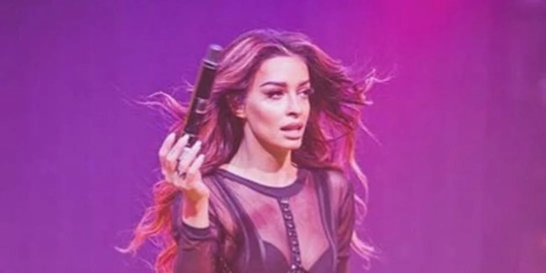 Ελένη Φουρέιρα: O σέξι χορός της στη σκηνή! (video)