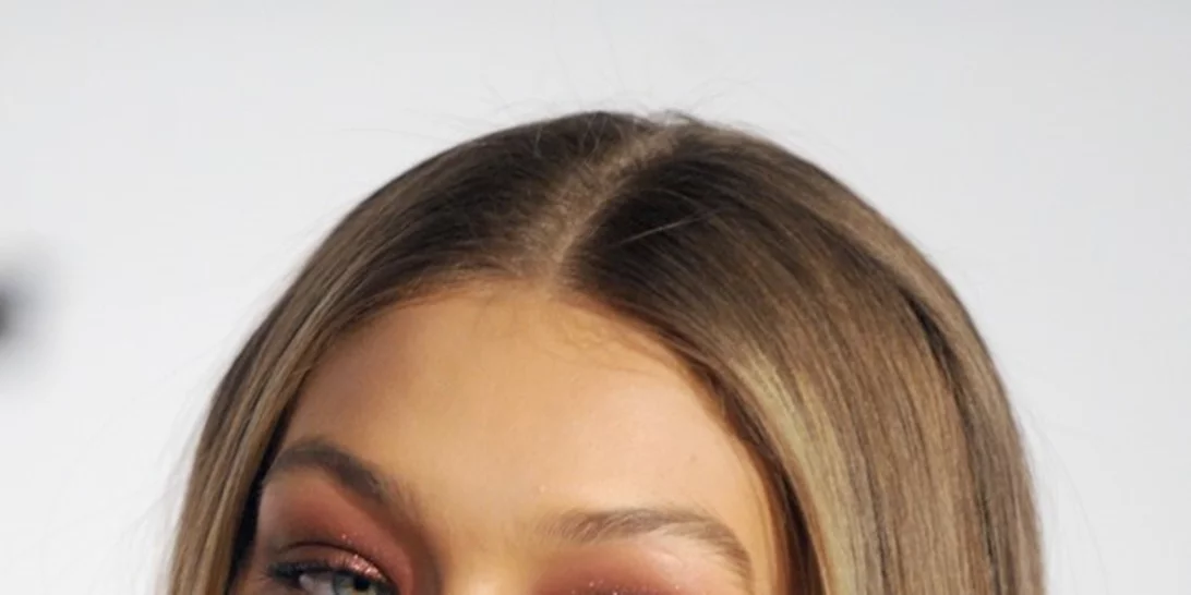 Μαθήματα απο τη Gigi Ηadid για το τέλειο περίγραμμα στα χείλη σου !