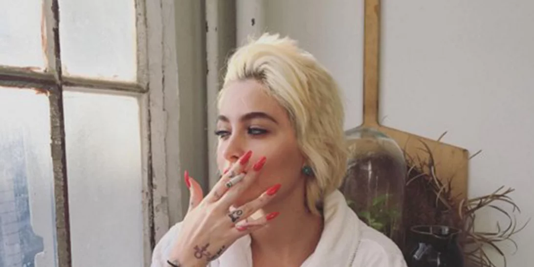 Paris Jackson: Δηλώνει "απίστευτα προσβεβλημένη" από την τηλεοπτική αναπαράσταση του πατέρα της