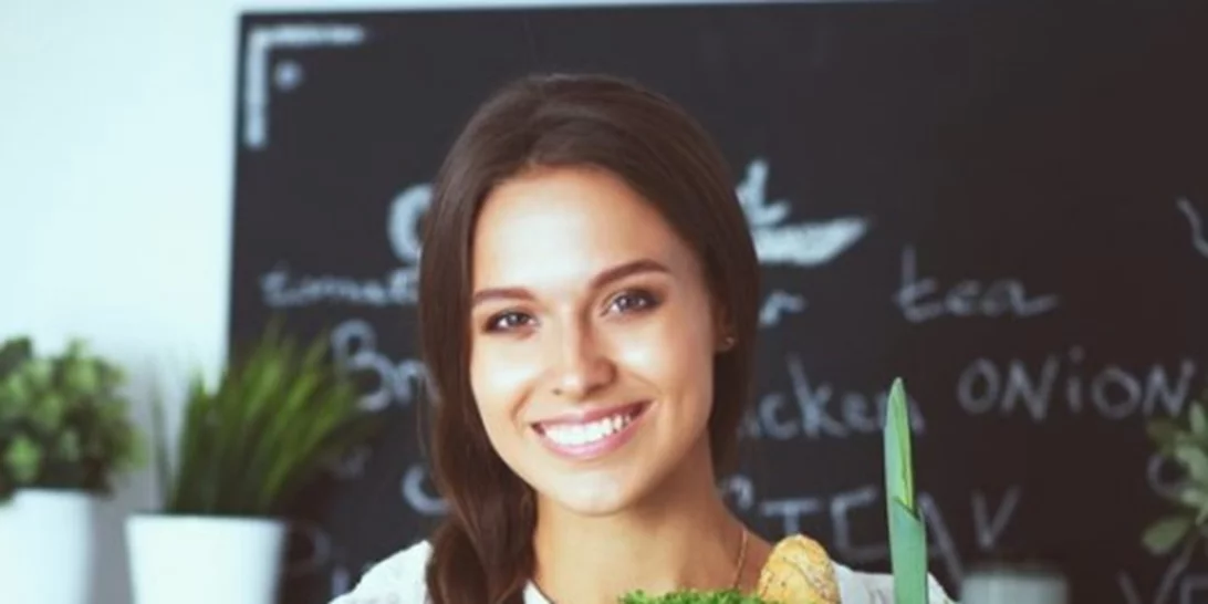 Οι 8 ΕΝΤΟΛΕΣ διατροφής για καλή ζωή, υγεία και σώμα από την διεθύντρια του Ελληνικού Ινστιτούτου Διατροφής