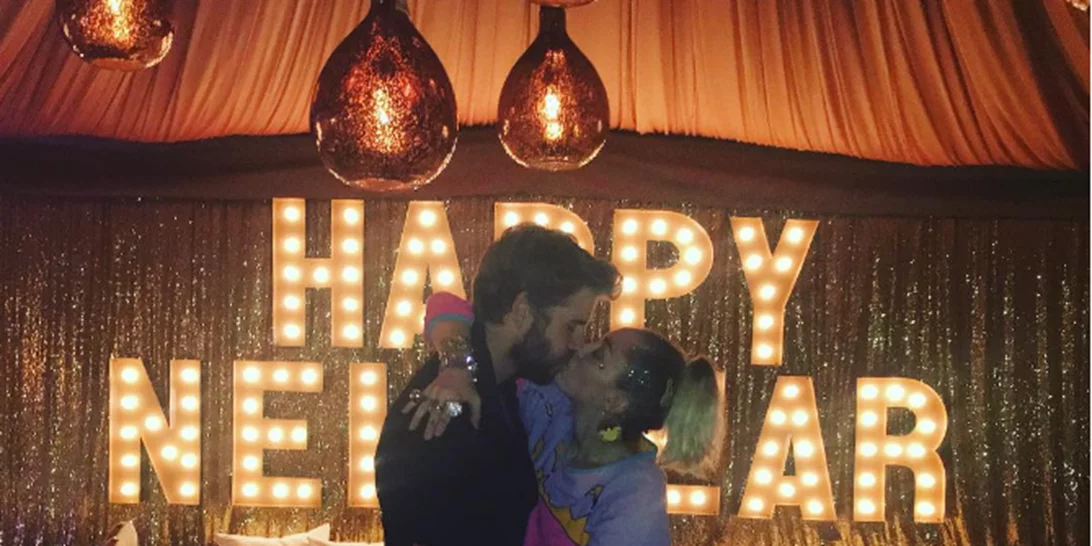 Miley Cyrus - Liam Hemsworth: Με ένα λαμπερό πάρτι υποδέχθηκαν το νέο έτος