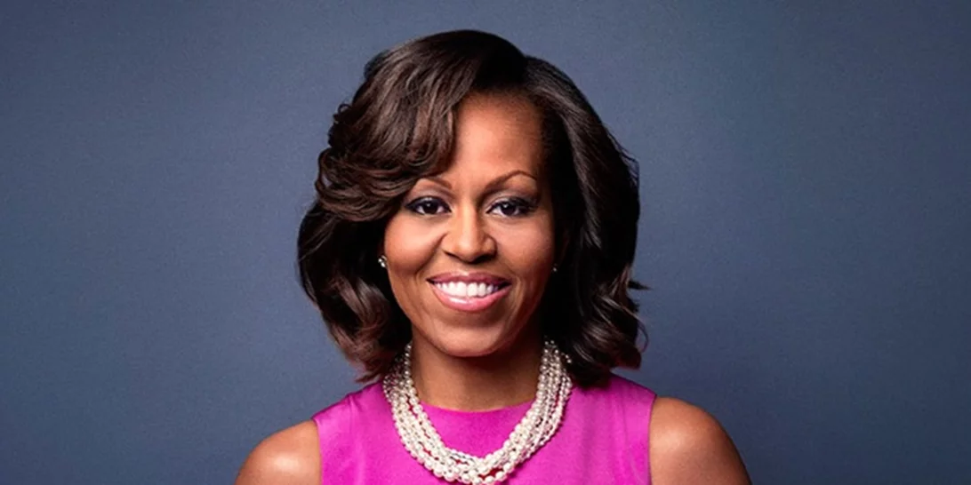 Michelle Obama: Εσύ έχεις δει τα φυσικά της μαλλιά;