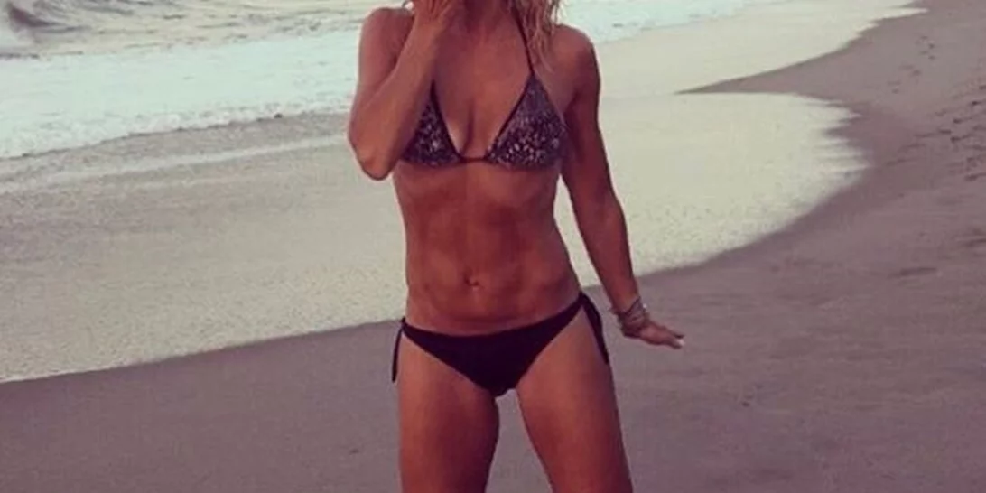 Μπορείς να μαντέψεις ποια Ελληνίδα ηθοποιός έχει αυτούς τους κοιλιακούς;