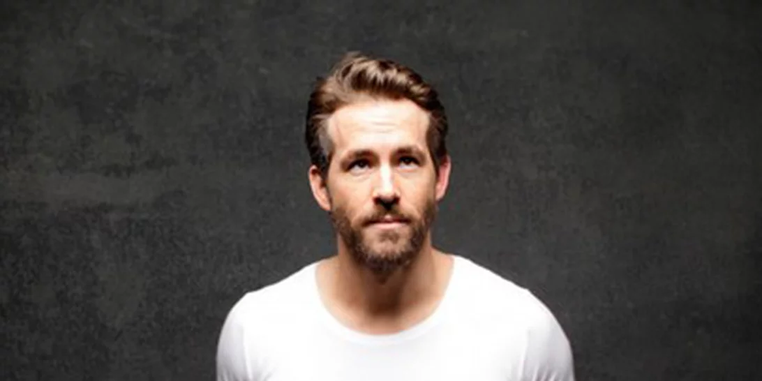 Ryan Reynolds: Το φιλί με γνωστό ηθοποιό στις Χρυσές Σφαίρες (βίντεο)