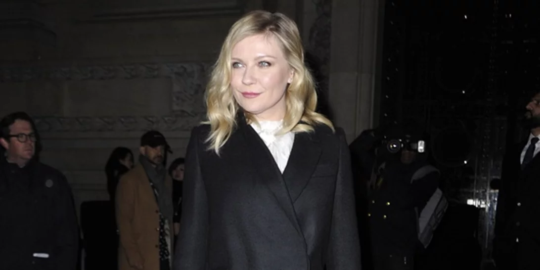 Kirsten Dunst: Αρραβωνιάστηκε και μας δείχνει το μονόπετρο της