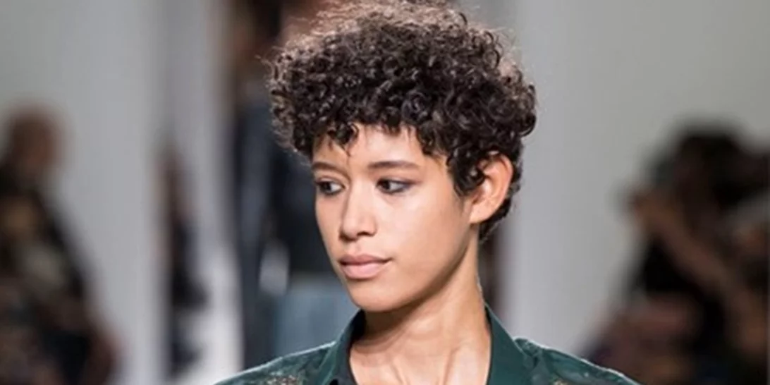 Αυτό το παντελόνι θα αντικαταστήσει τα skinny jeans σου για φέτος