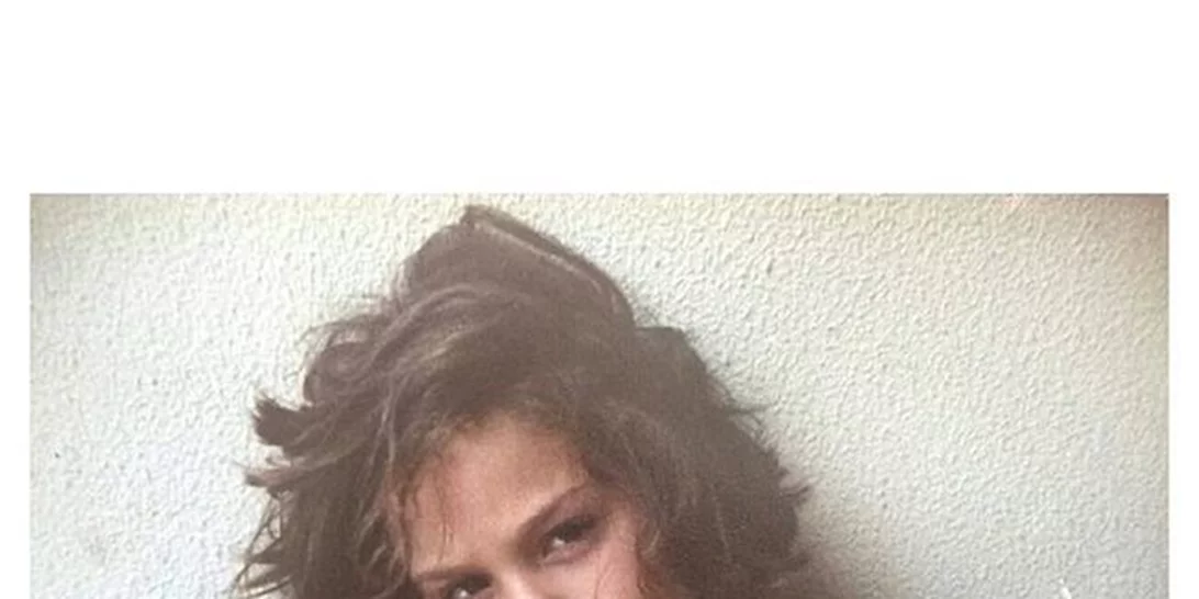 Ποια γνωστή τραγουδίστρια είναι το κοριτσάκι της φωτογραφίας;