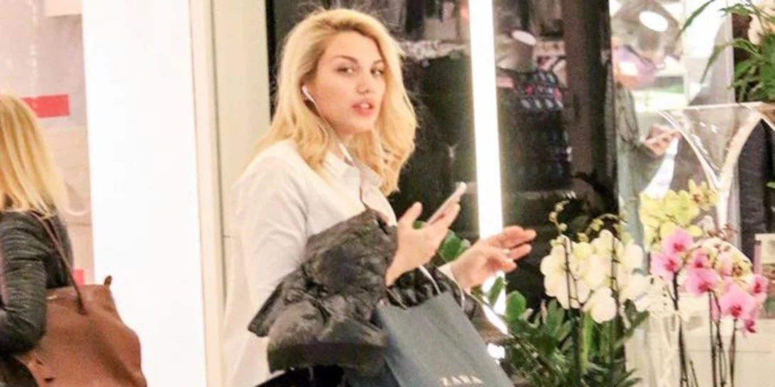 Κωνσταντίνα Σπυροπούλου: Για ψώνια χωρίς ίχνος μακιγιάζ