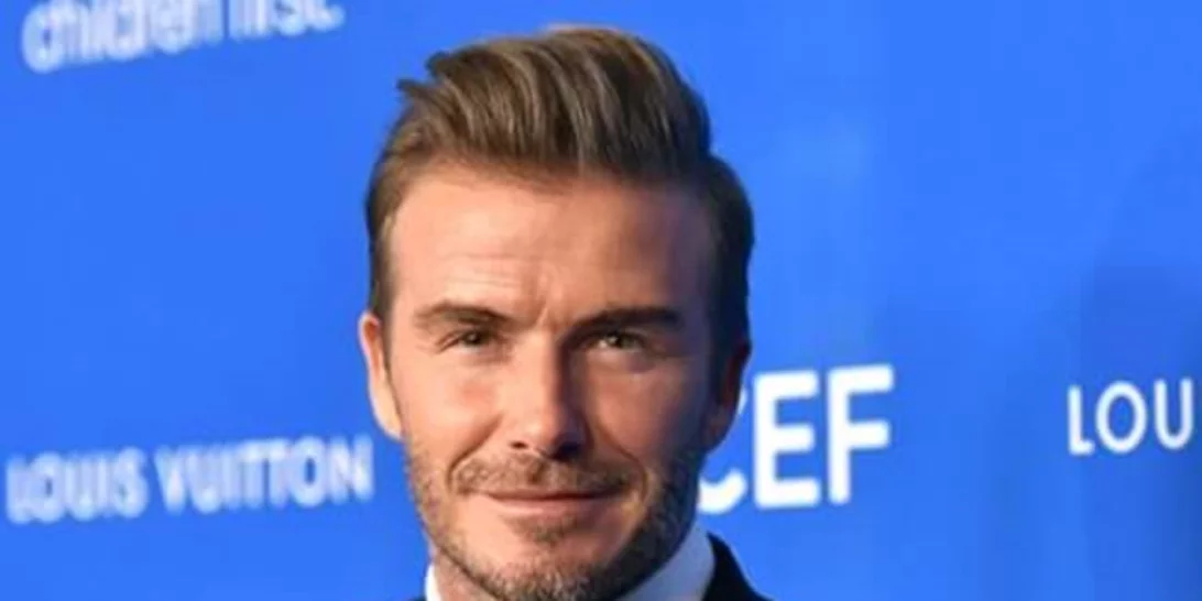 David Beckham | Φωτογραφίζεται για το περιοδικό LOVE και βάζει πράσινη σκιά στα μάτια του
