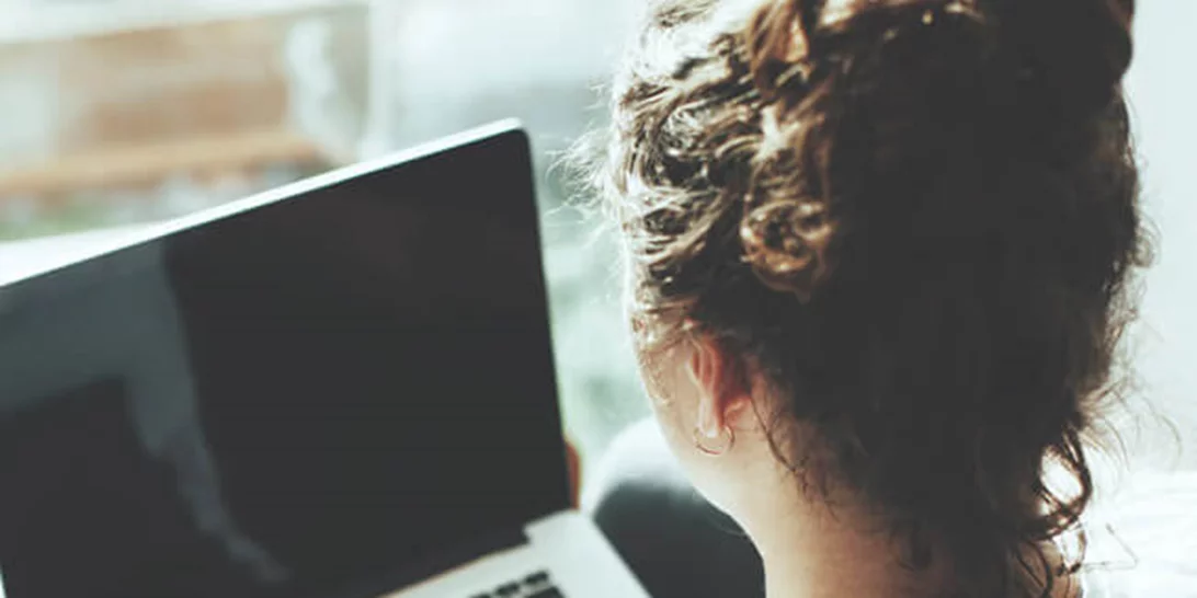 #menoumespiti και χρησιμοποιούμε το Internet υπεύθυνα