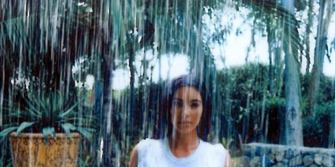 Κι άλλη πλαστική επέμβαση; Η φωτογραφία της Kim Kardashian που φούντωσε τις φήμες