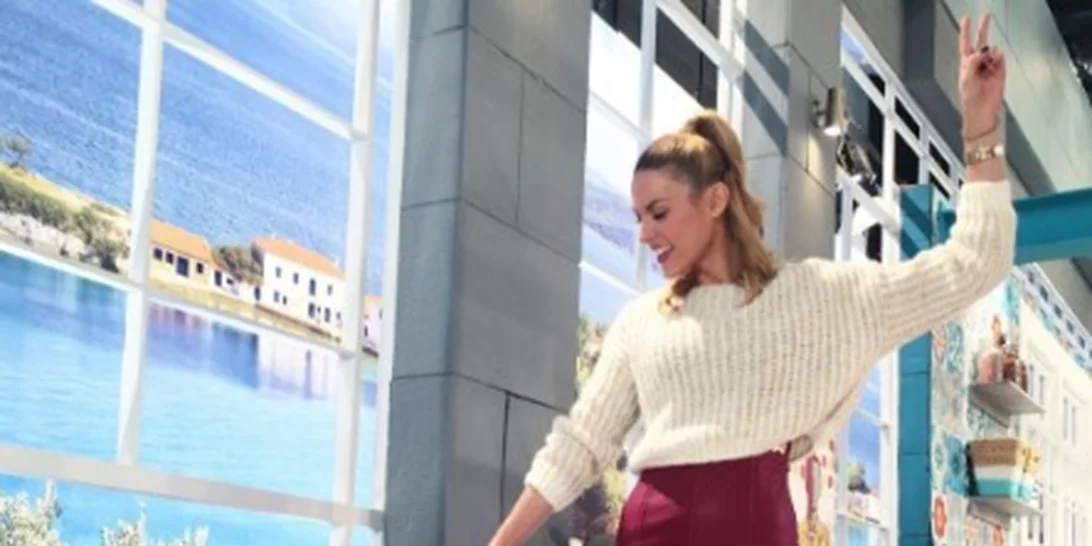 Πώς να φορέσεις την κοντή φούστα ακόμα και τον χειμώνα