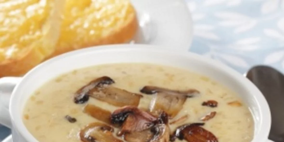 Να πώς θα φτιάξεις εύκολα λαχταριστή μανιταρόσουπα με ελάχιστες θερμίδες