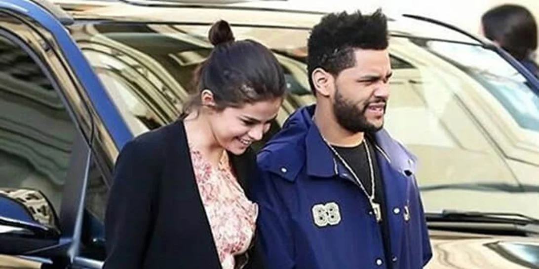 Selena Gomez - The Weeknd: Δε θα πιστεύεις πόσο μοιάζουν με τους γονείς της