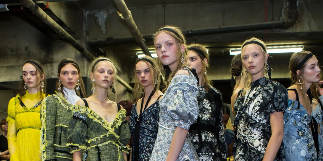 Άνοιξη 2017: Πώς να συνδυάσεις τα χρώματα στα ρούχα για να είσαι stylish