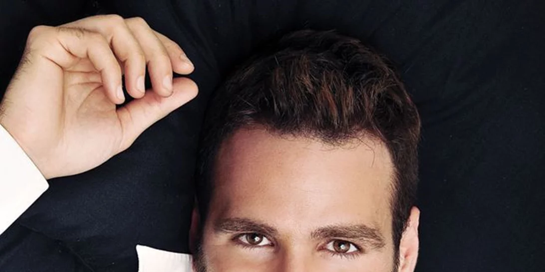 Δημήτρης Δερμετζόγλου: Ο sexy ταχυδρόμος του Πάμε Πακέτο μιλά για την Βίκυ Χατζηβασιλείου