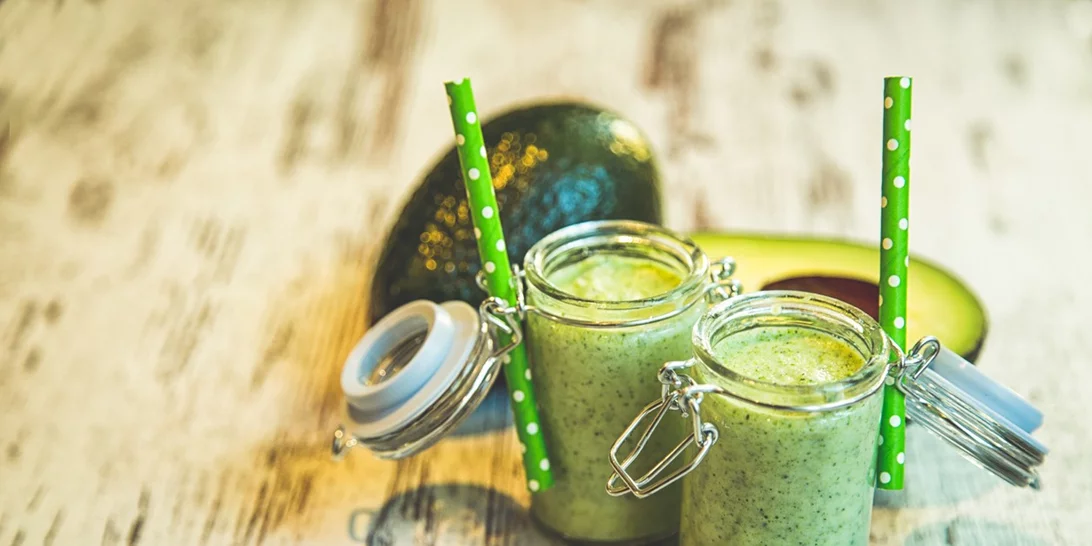 Συνταγή για smoothie με αβοκάντο και καφέ