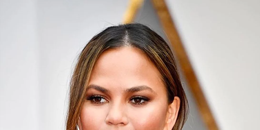 Chrissy Teigen: Δεν πιστεύεις που την πήρε ο ύπνος!