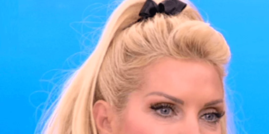 Ελένη Μενεγάκη: Το βίντεο που την έκανε να λυγίσει