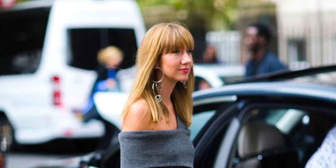 Κομψά ντυσίματα: Να γιατί όλοι ασχολούνται με αυτό το stylish κορίτσι