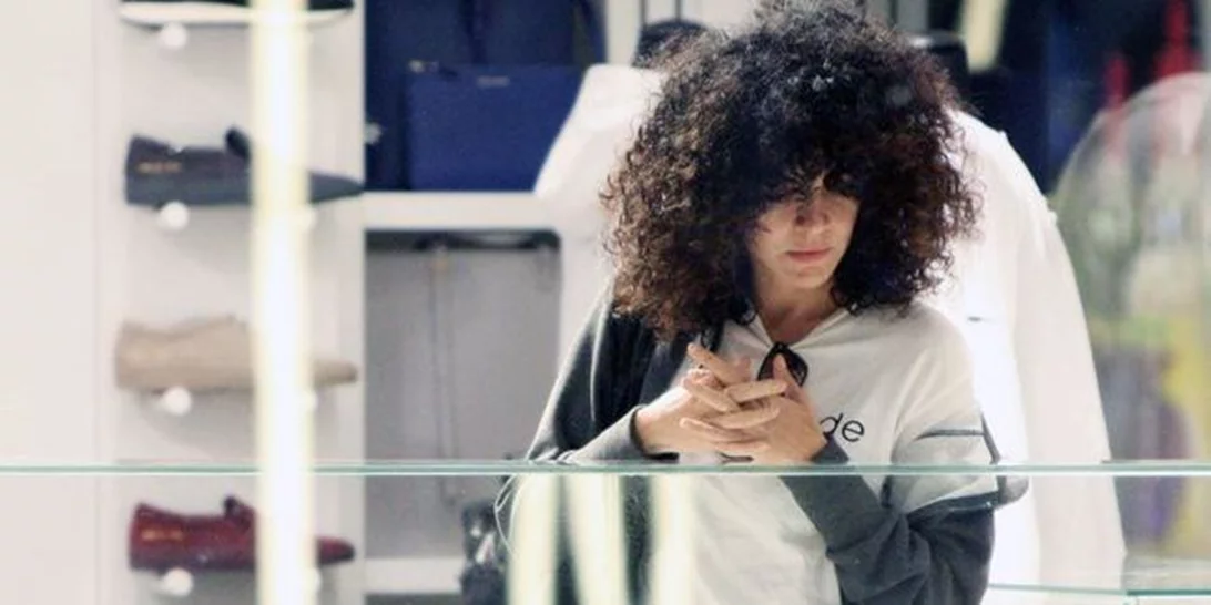 Μαρία Σολωμού: Για shopping therapy με σέξι look