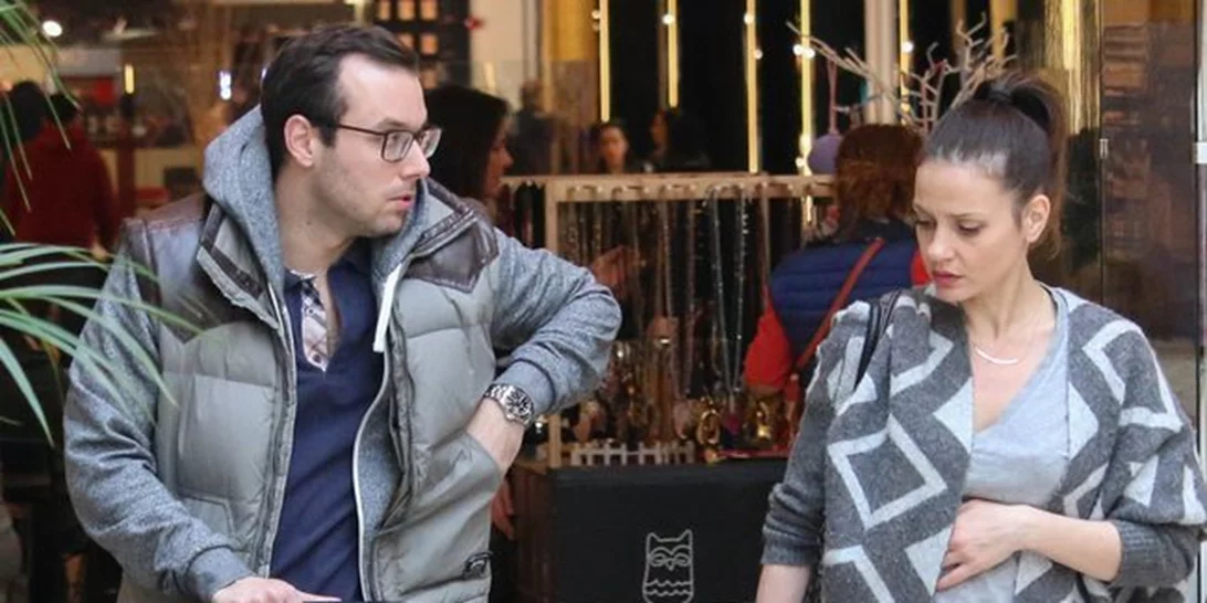 Ελένη Καρποντίνη - Βασίλης Λιάτσος: Βόλτα με τον επτά μηνών γιο τους!