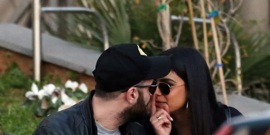 Γιώργος Παπαδόπουλος: Τα τρυφερά ενσταντανέ με μελαχρινή καλλονή