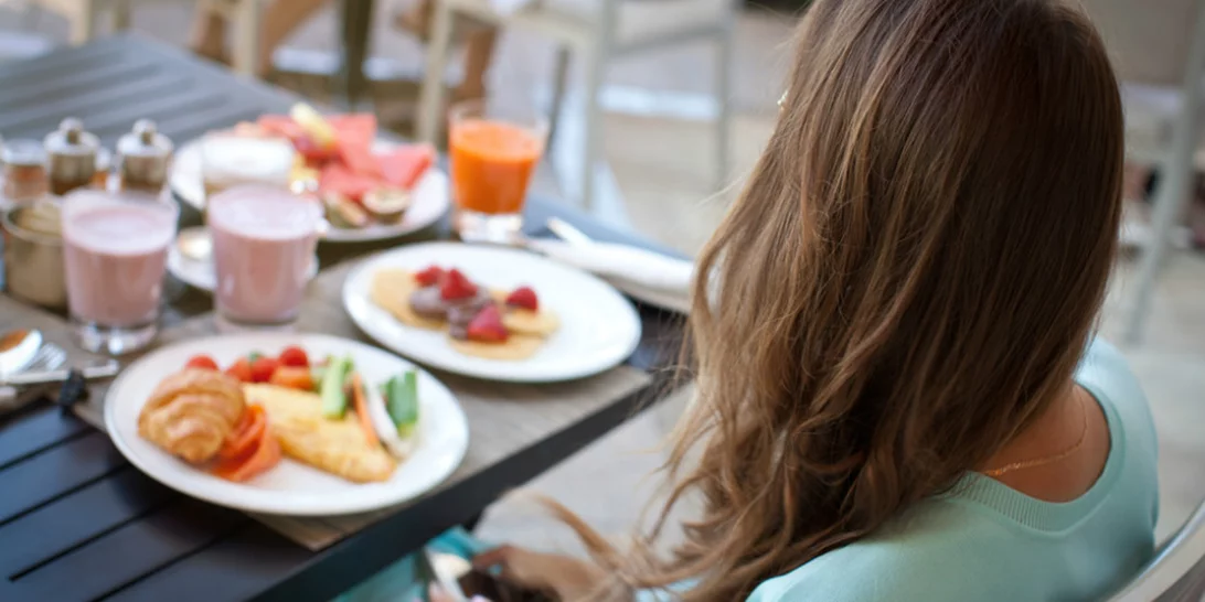 6 + 1 μυστικά για να καταναλώνεις σωστές ποσότητες φαγητού στο γεύμα σου