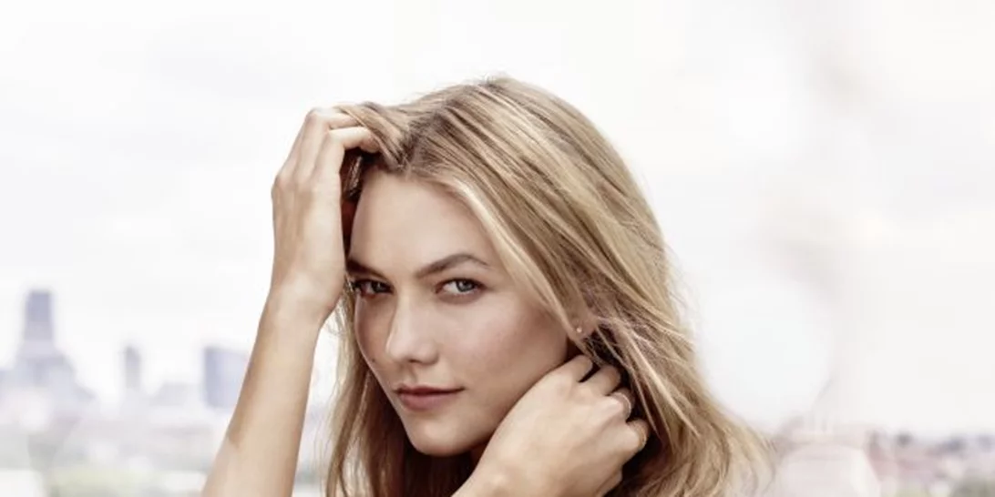 Κάντο όπως η Karlie Kloss και αναβάθμισε το στυλ σου με ένα και μόνο λαμπερό ρολόι