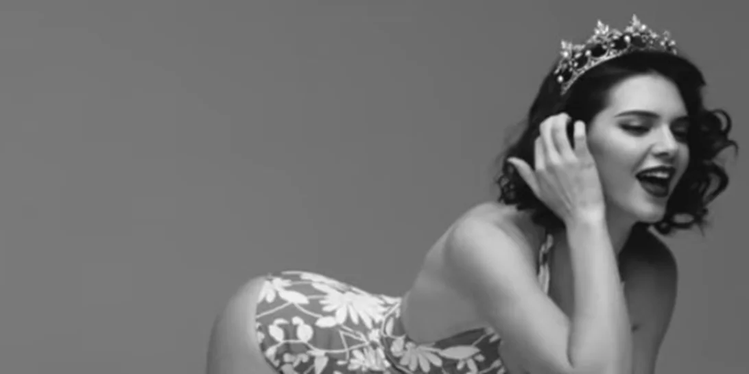 Kendall Jenner: Υποδύεται την Marilyn Monroe για το περιοδικό Love