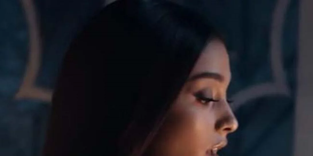 Ariana Grande - John Legend: Κυκλοφόρησε το βίντεο κλιπ του Beauty and the Beast