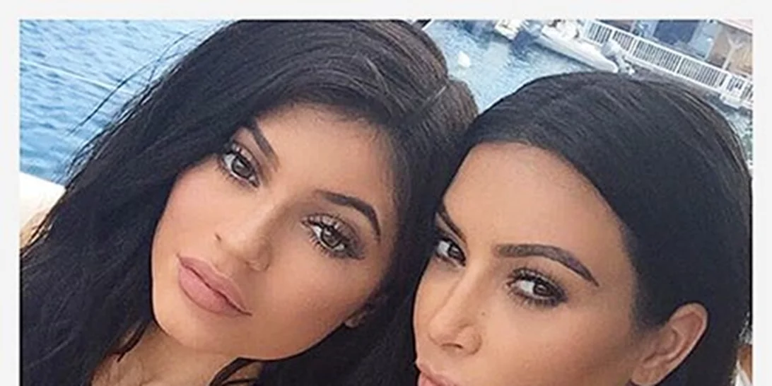 H Kylie Jenner έβαψε την Kim Kardashian για το look των γενεθλίων της