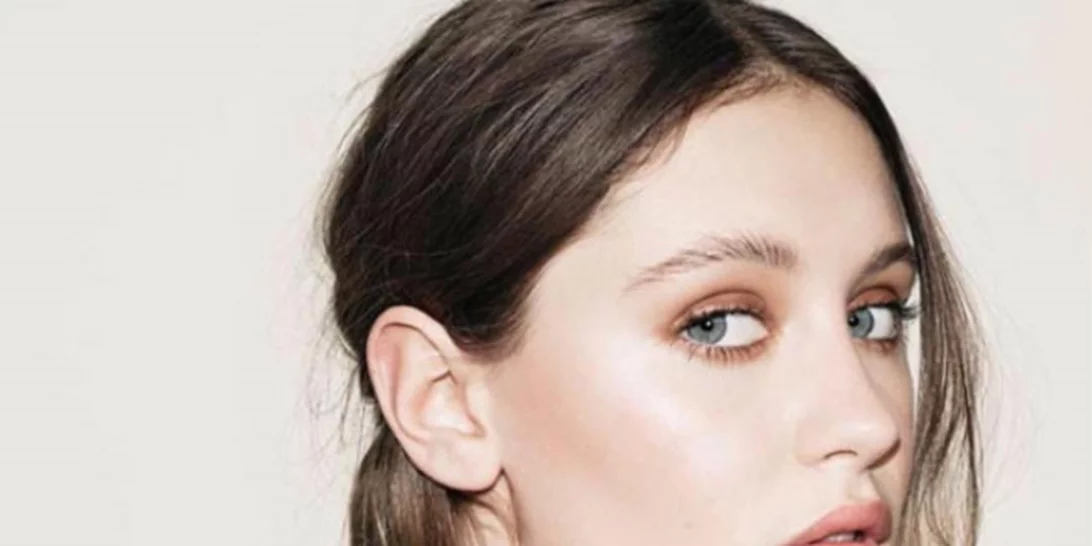 Η κόρη του Jude Law είναι και πάλι στο προσκήνιο. Με ποια αφορμή;