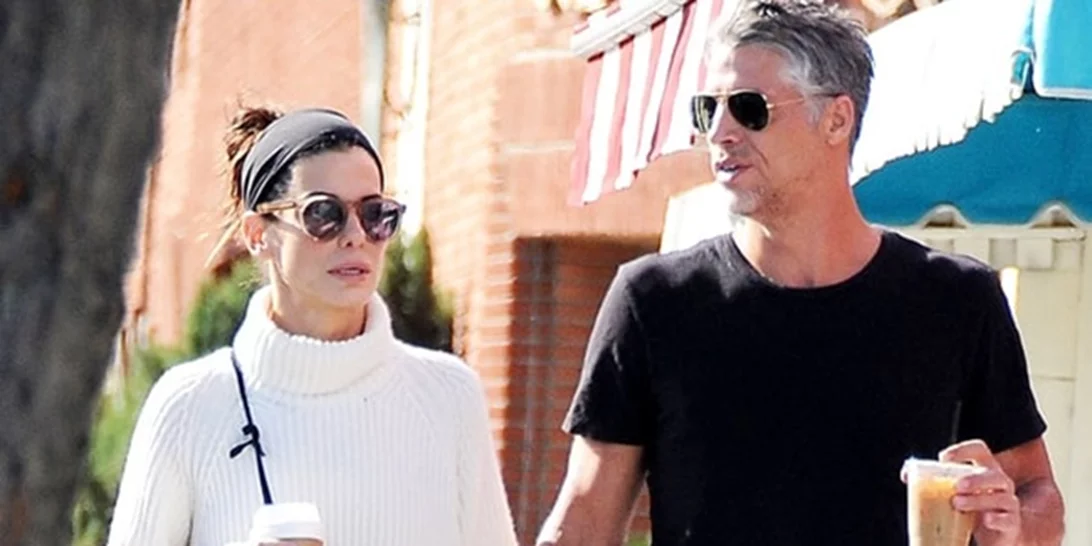 Sandra Bullock: Γιατί αναβάλει ξανά τον γάμο της με τον Bryan Randall;