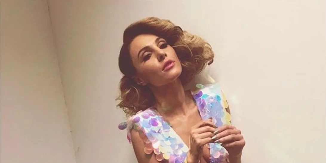 Τάμτα: Η σέξι πόζα της στο κρεβάτι