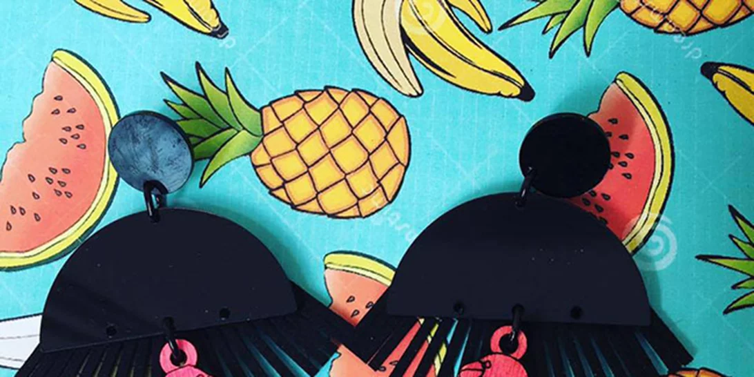 Chrisa Piti: Τα πιο tropical chic χειροποίητα κοσμήματα σε περιμένουν στο Meet Market!