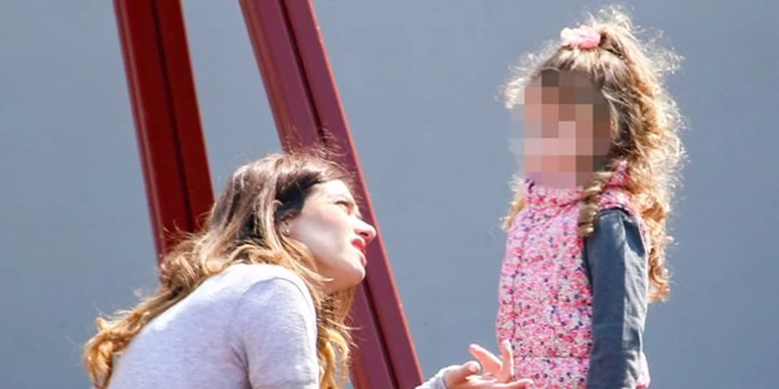 Βάσω Λασκαράκη: Βόλτες με την κόρη της, Εύα