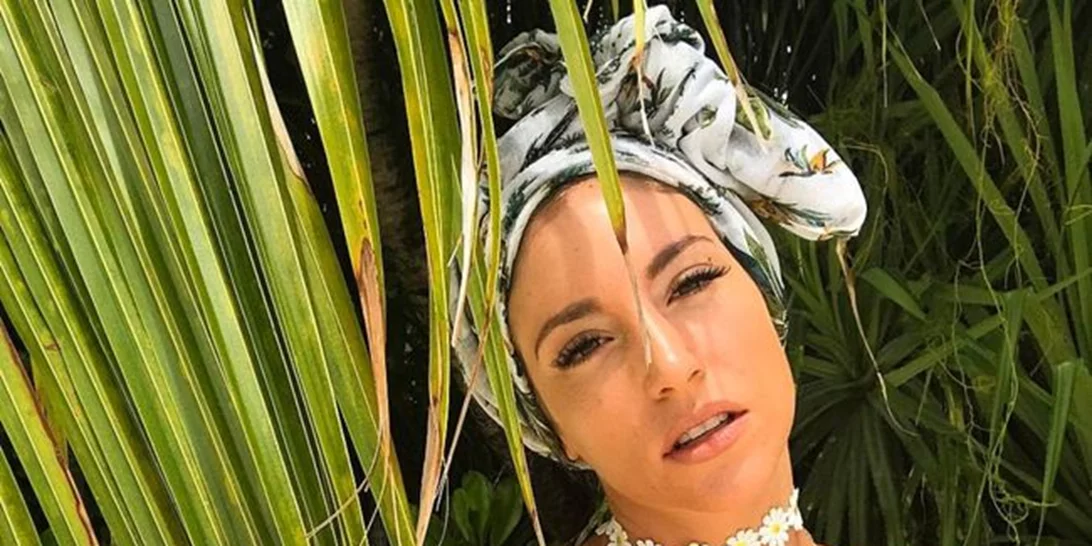 Αθηνά Οικονομάκου | Μας δείχνει τους κοιλιακούς της (ναι, έχει ήδη αποκτήσει!)