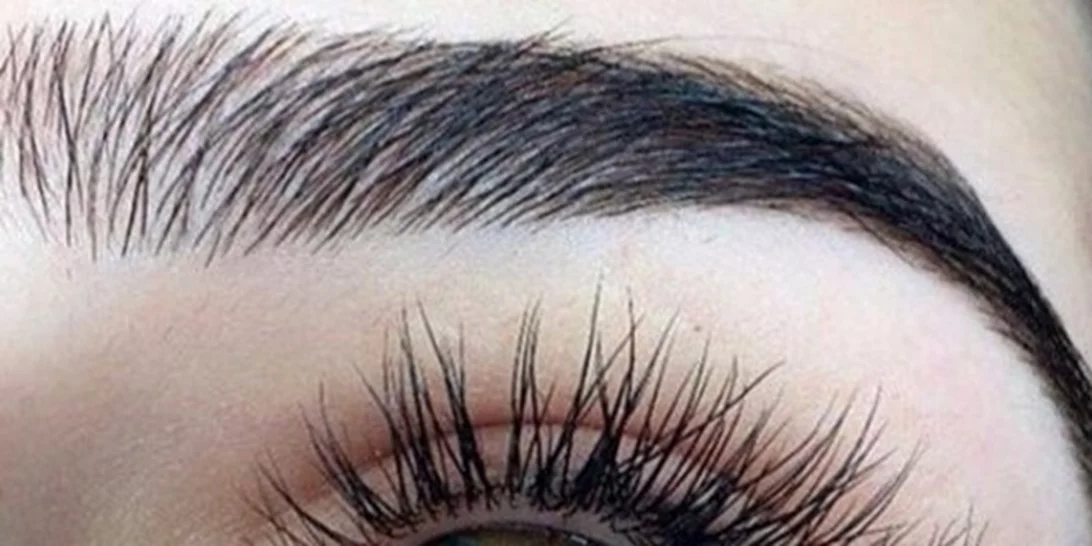 Μετά τα feather-inspired φρύδια, αυτό είναι σίγουρα το πιο τρελό trend!