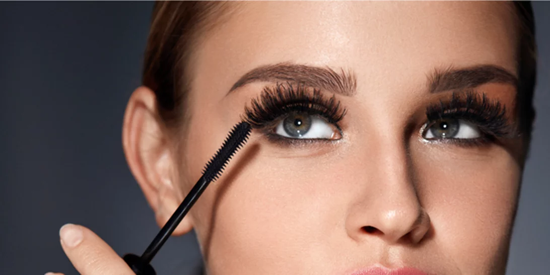 Ανακαλύψαμε ΑΥΤΗ την μάσκαρα που μπορείς να φοράς και πρωί και βράδυ!
