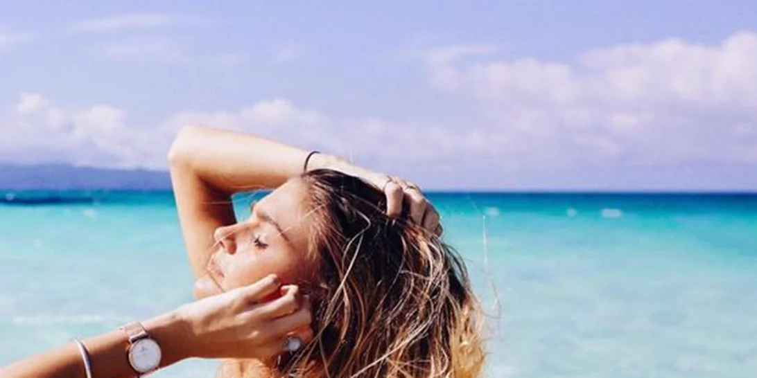 HOW TO: Στέγνωσε φυσικά τα μαλλιά σου, χωρίς πιστολάκι!